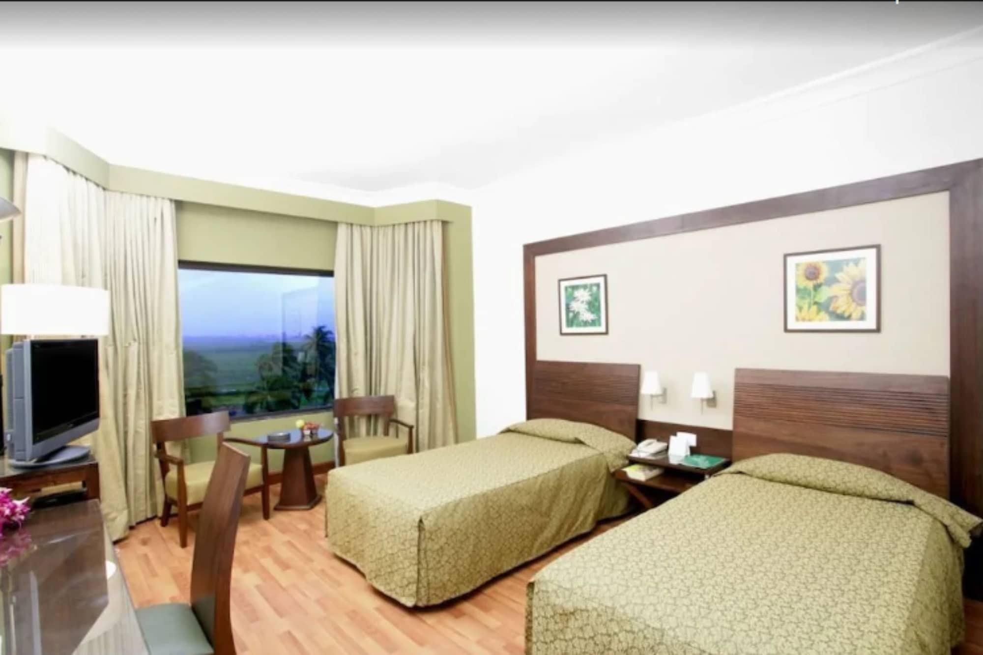 The Retreat Hotel & Convention Centre Bombay Camera foto