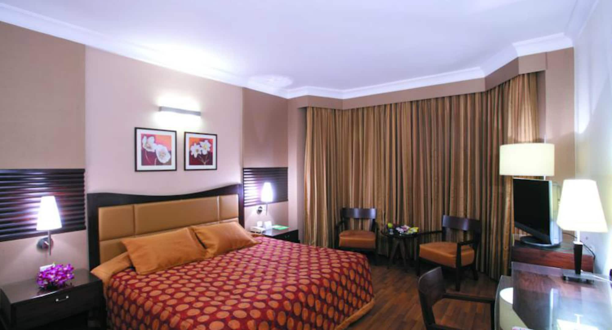 The Retreat Hotel & Convention Centre Bombay Camera foto